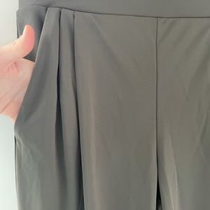 Never Worn UNIQLO Trousers